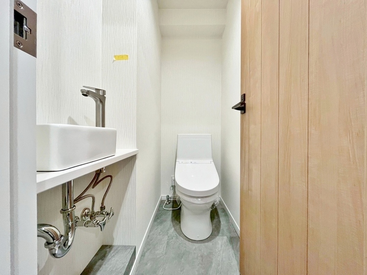 トイレ 暮らしの中のさりげないひとときの快適さにも、こだわりを、持って設備を配しております。