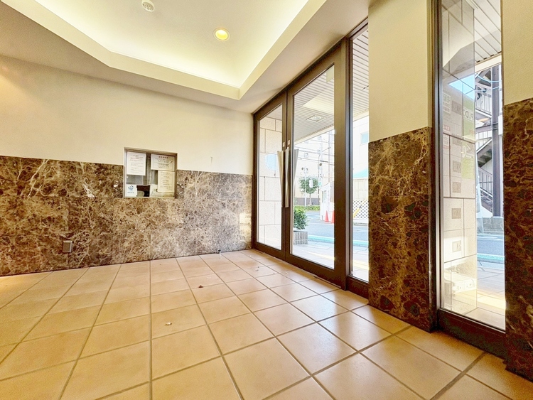 エントランス エントランスは、毎日の行き帰りで使う大事な空間です。