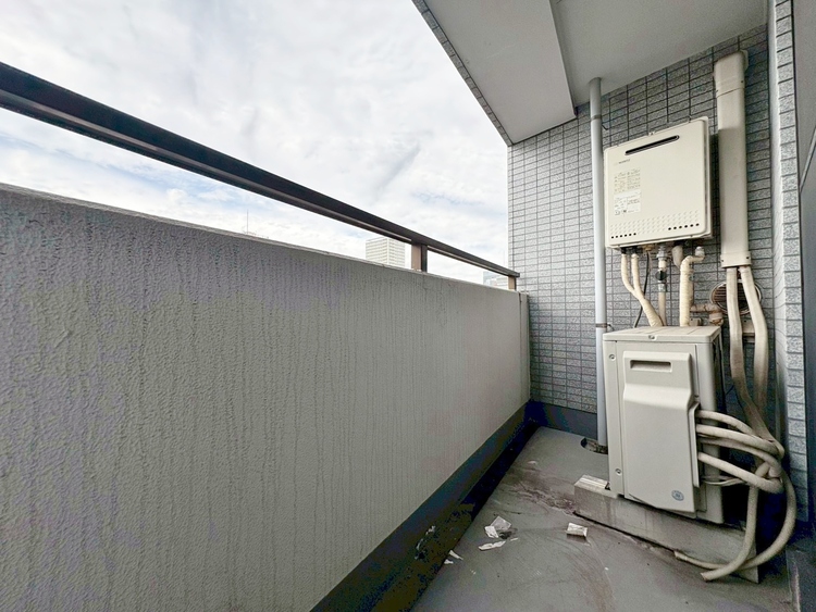 バルコニー 暮らしの中で、光と風を演出してくれるバルコニー。