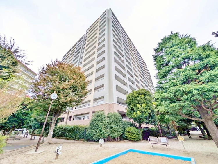 外観 資料には掲載していない情報が、現地にはたくさんあります。是非一度、現地をご確認ください。