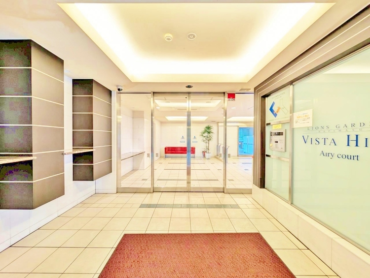 エントランス エントランスは、毎日の行き帰りで使う大事な空間です。