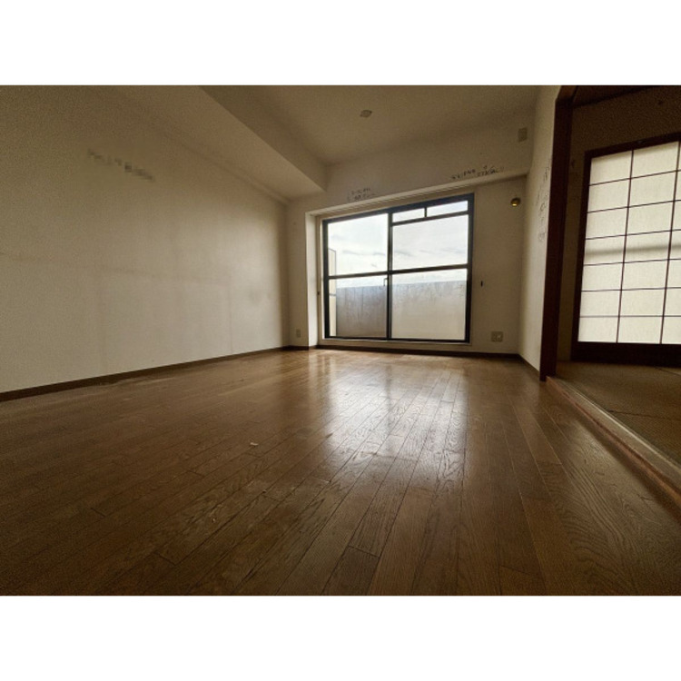 居間 令和7年10月20日撮影（リフォーム完了前）