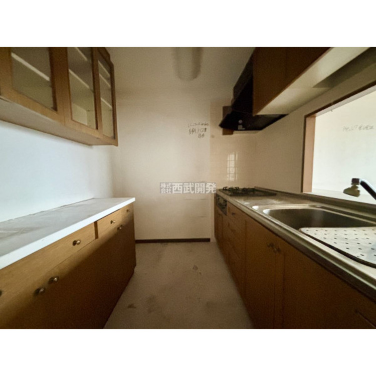 キッチン 令和7年10月20日撮影（リフォーム完了前）