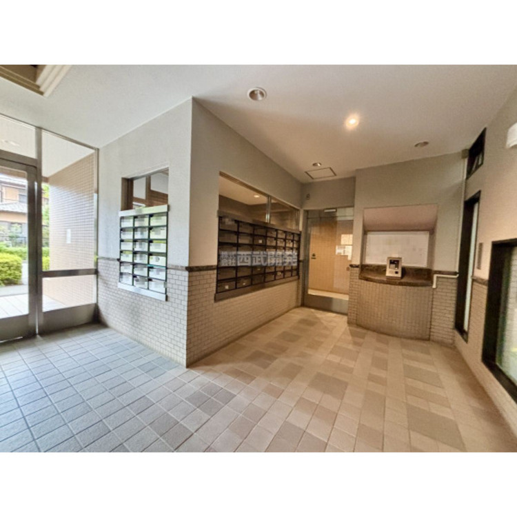 エントランス 令和7年10月20日撮影