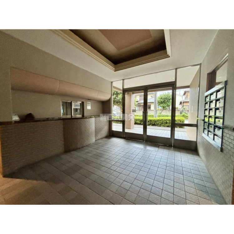 エントランス 令和7年10月20日撮影