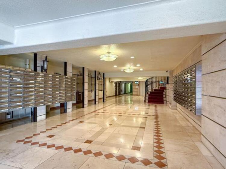 エントランス 管理が行き届いた清潔感のあるエントランス。