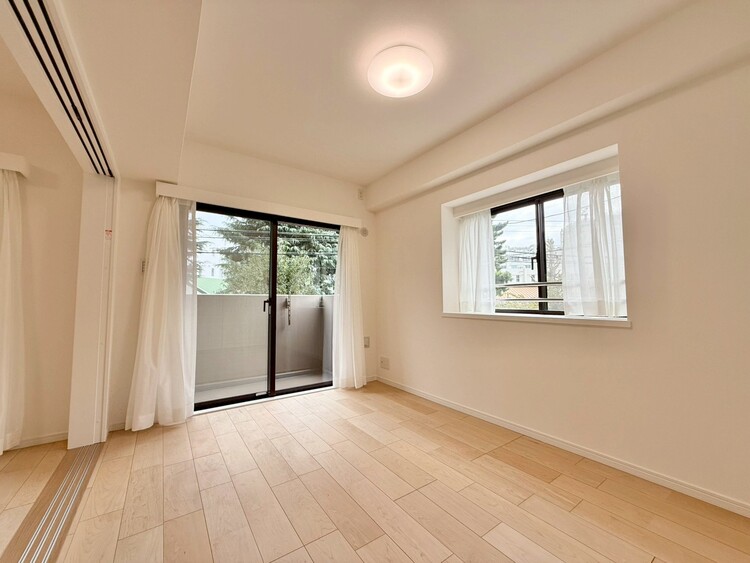 その他 清かで艶やかな時間をもたらしてくれる室内です。