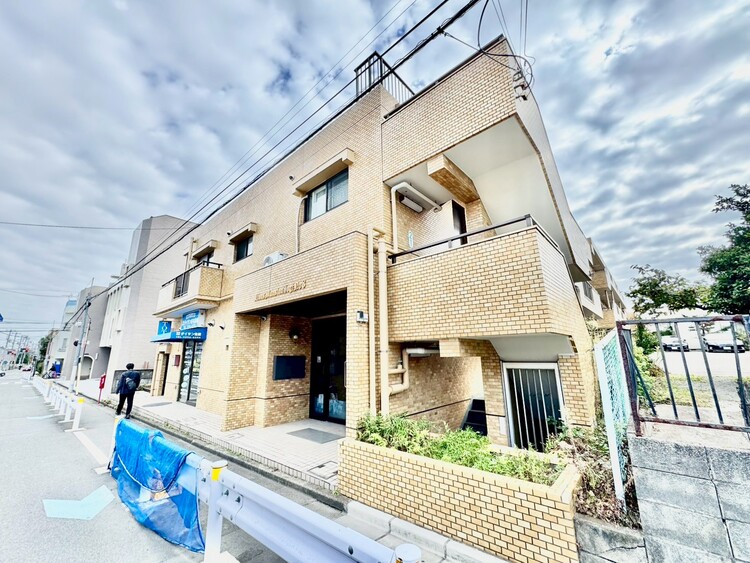 その他 飽きのこないシンプルモダンな外観です。