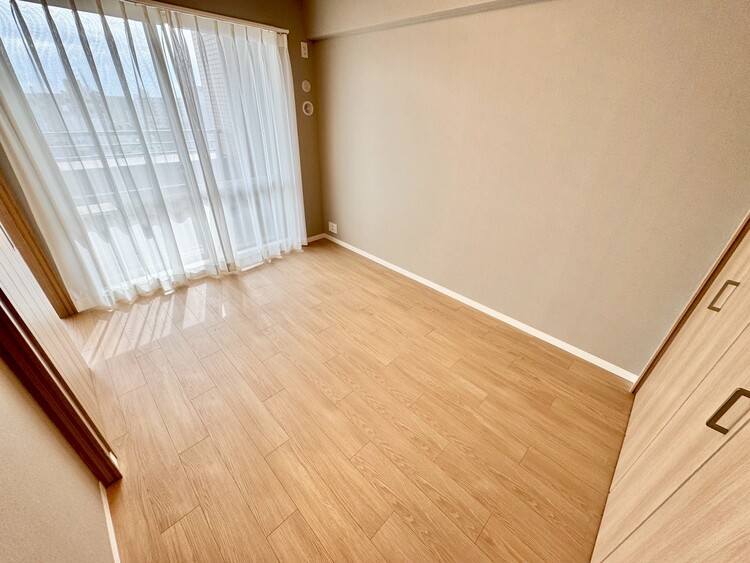 その他 清かで艶やかな時間をもたらしてくれる室内です。