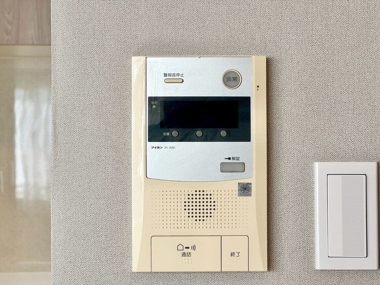 その他 誰が来てもわかる様にモニター付きインターホンを設置。