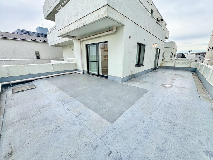 その他 朝の澄んだ空気や、夕方に吹く清々しい風を感じられるバルコニー。