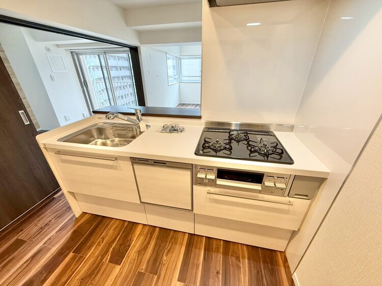 その他 開放感のあるキッチンスペース。調理をしながら、会話も弾みそうですね。