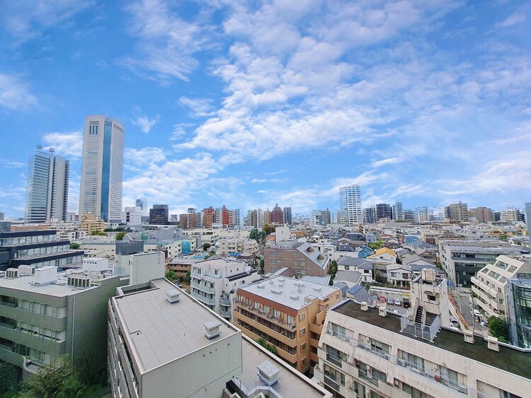 その他 眺望や窓からの景色が良いと、家で過ごす時間も快適です。