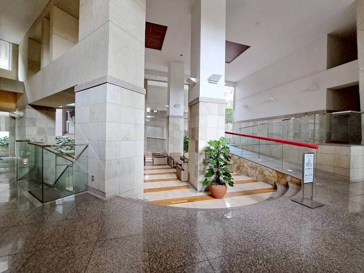 その他 館内は静寂な中が保たれており、管理が行き届いている印象を受けました。