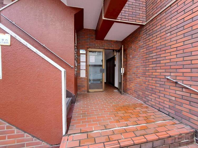 その他 上質感漂う玄関アプローチです。