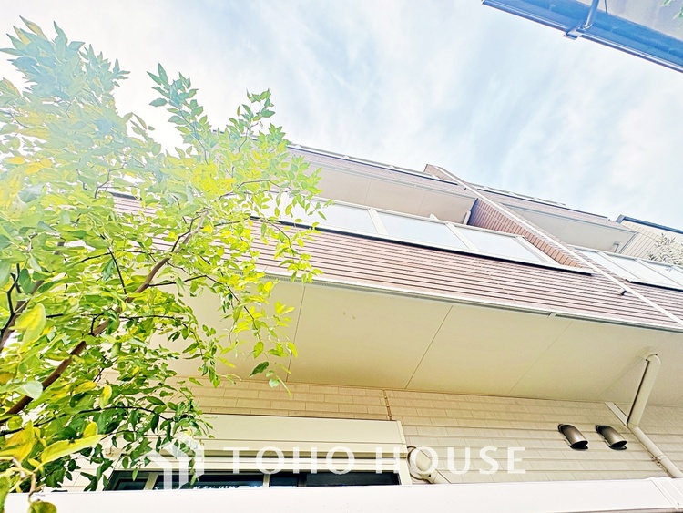 その他 ◆愛育◆キッチンは家族の絆を育む大切な空間。シンプルで使い易いSystemKitchenで愉しく作る料理は愛情のある美味しいご馳走に。家族で使える広々としたダイニングキッチンです。