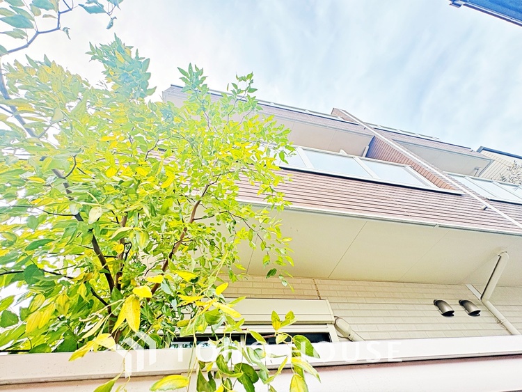 外観 使いやすく、明るい洋室に仕上がります。子供部屋や趣味のお部屋にご利用できます。ご自身で家具などを配置し、素敵な空間を創り上げられます。