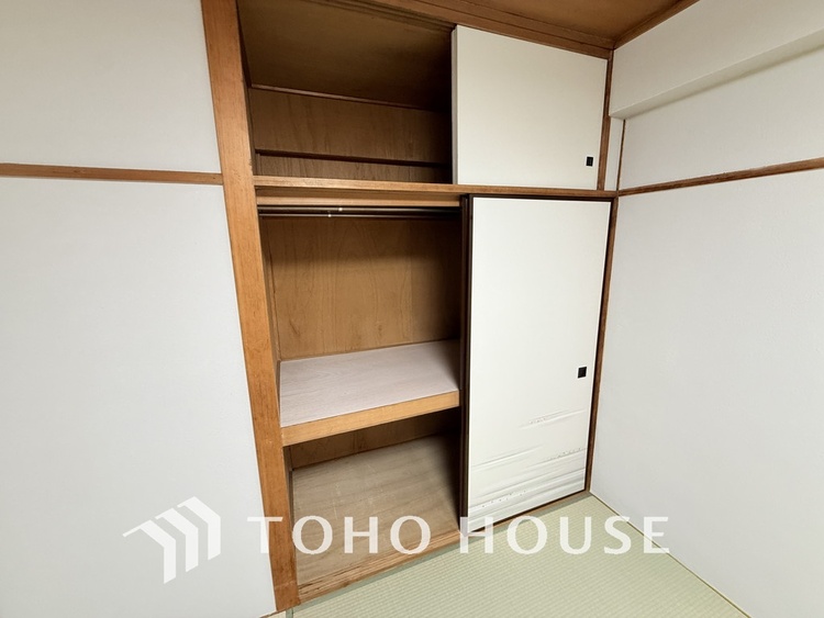 内装 収納力のある押入れで片付けにも困りません