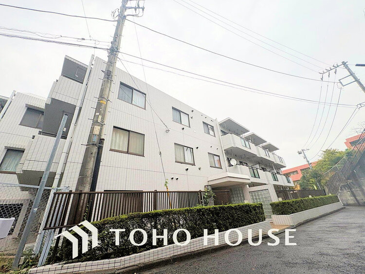 外観 〜「鶴川」駅徒歩11分〜南向きのため陽当たり良好〜