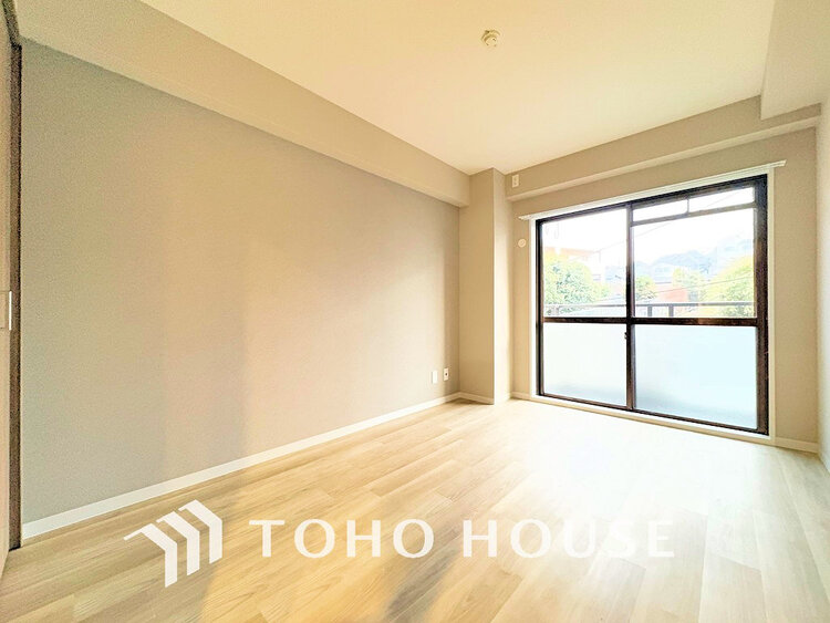 内装 シンプルですっきりとした室内は飽きのこない居心地の良い雰囲気