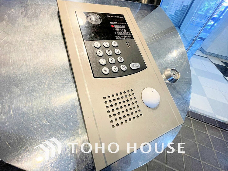 エントランス エントランスはオートロック完備で安心のセキュリティ性