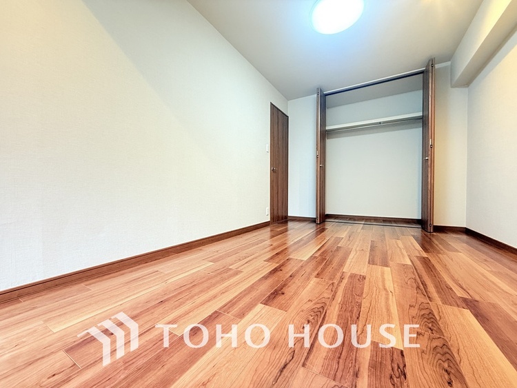 内装 シンプルですっきりとした室内は飽きのこない居心地の良い雰囲気です