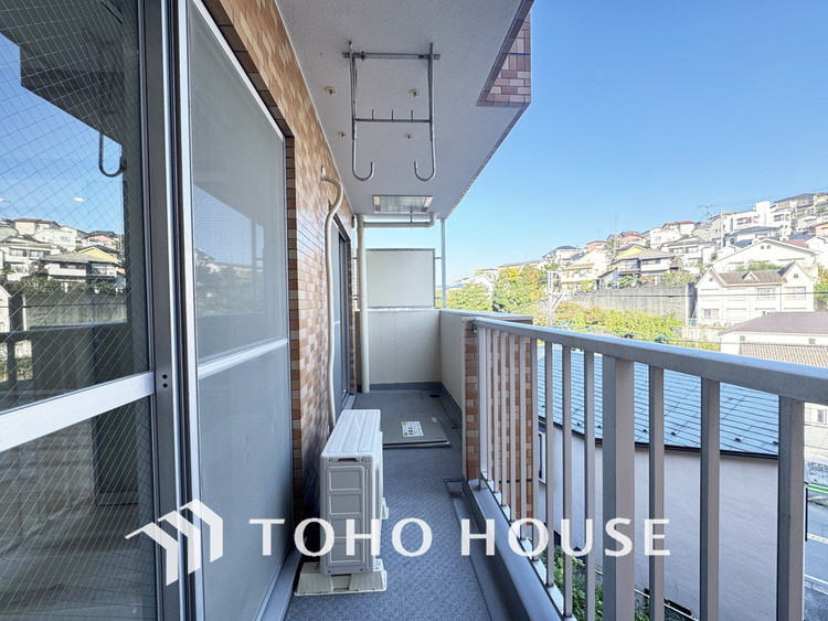 バルコニー 陽当たり良好なバルコニー