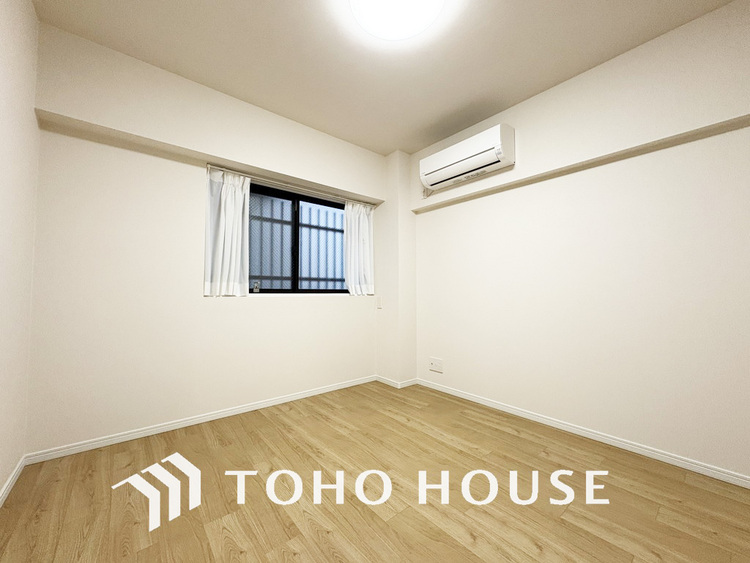 内装 採光もある洋室は、くつろぎのひと時を過ごすのにぴったり