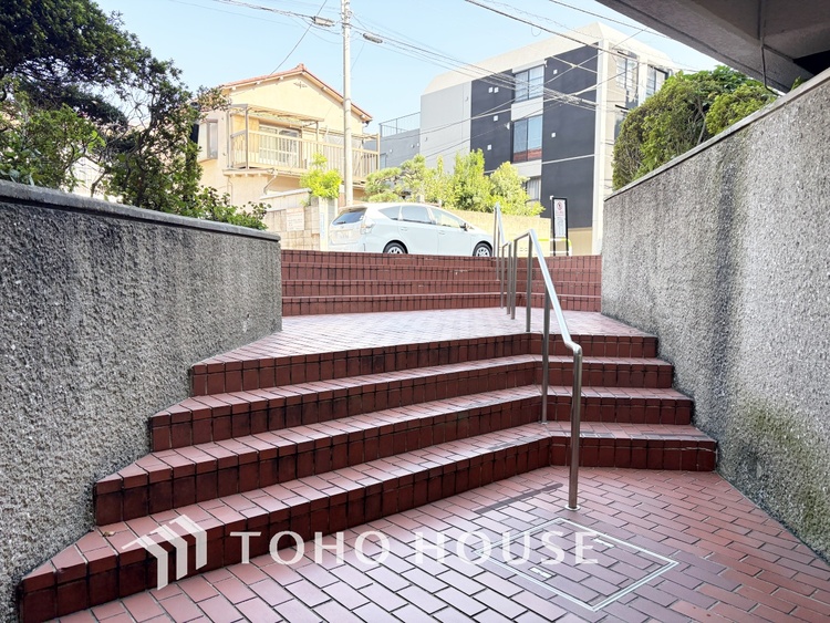 外観 【改装中】【WASHROOM】◆快適◆煌びやかな暮らしの中にも忘れたくない快適さ。大きな収納が助けてくれます。