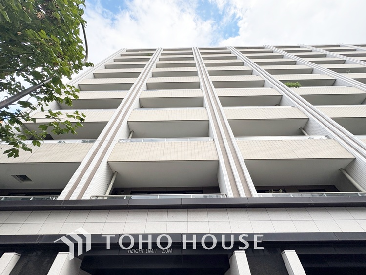 外観 ほんの少しのこだわり。ちょっとした色使いがその家がもつ雰囲気、趣（おもむき）を携え、暮らす家族や訪ねてくる友人・知人に新鮮な香りを運んできます。