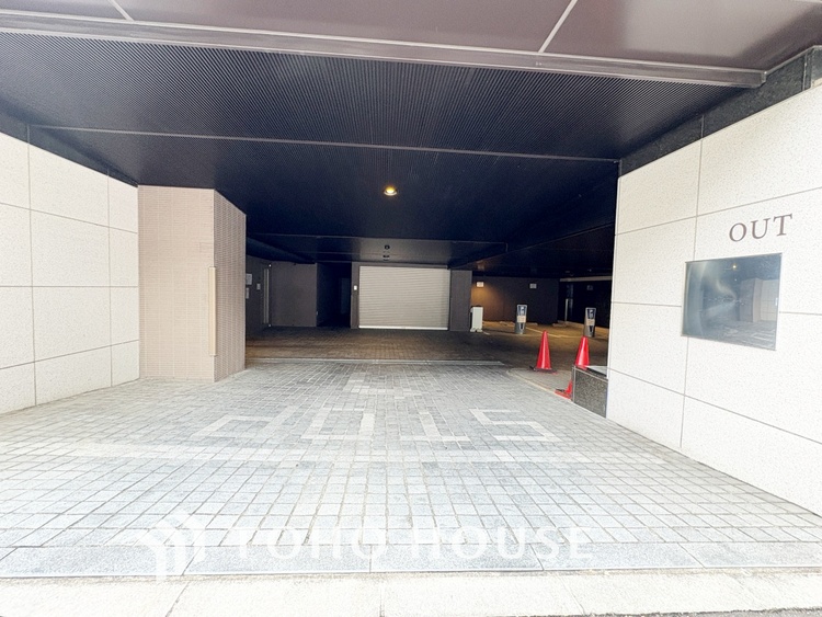 外観 ほんの少しのこだわり。ちょっとした色使いがその家がもつ雰囲気、趣（おもむき）を携え、暮らす家族や訪ねてくる友人・知人に新鮮な香りを運んできます。