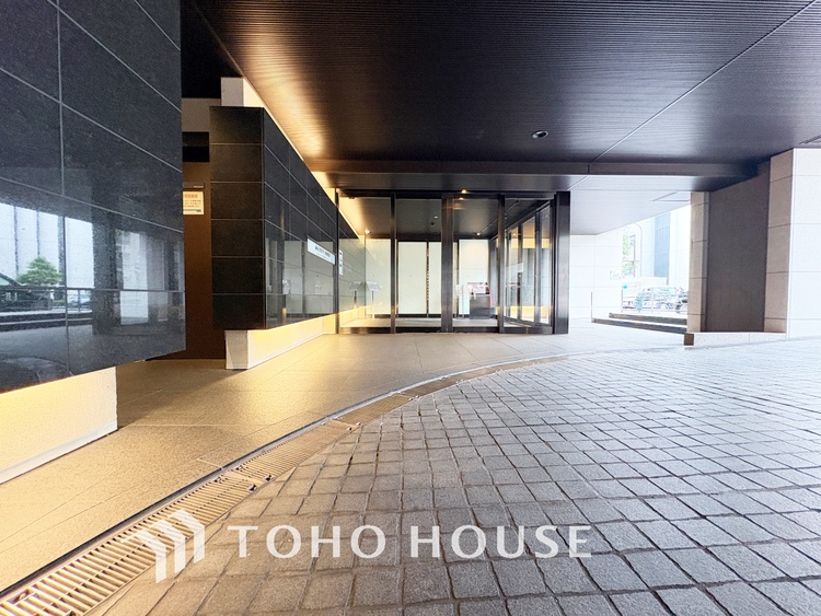 エントランス 家族みんなの笑顔が、笑い声が絶えない幸せいっぱいのこの場所で新たな生活が始まる