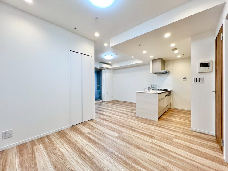 居間 充実した生活は伸びやかな居室空間から始まります。