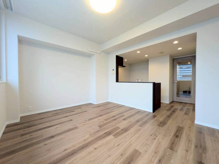 居間 伸びやかな空間のなかで、ゆったりとしたひとときを過ごせます。