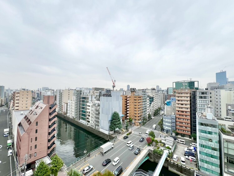 バルコニー 陽当たり・通風・開放感に恵まれた環境です。