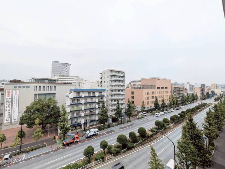 バルコニー 陽当たり・通風・開放感に恵まれた環境です。