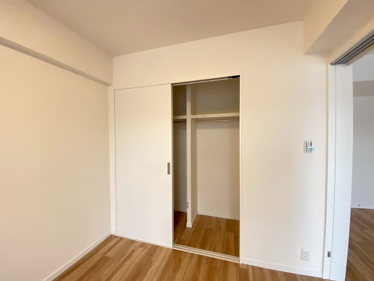 その他 収納スペースが付いていて、お部屋を広く使っていただけます。