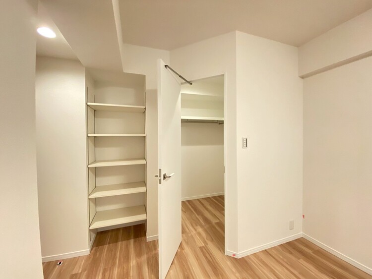 その他 家電やスーツケース、ストック品など何でも片付く嬉しい空間です。