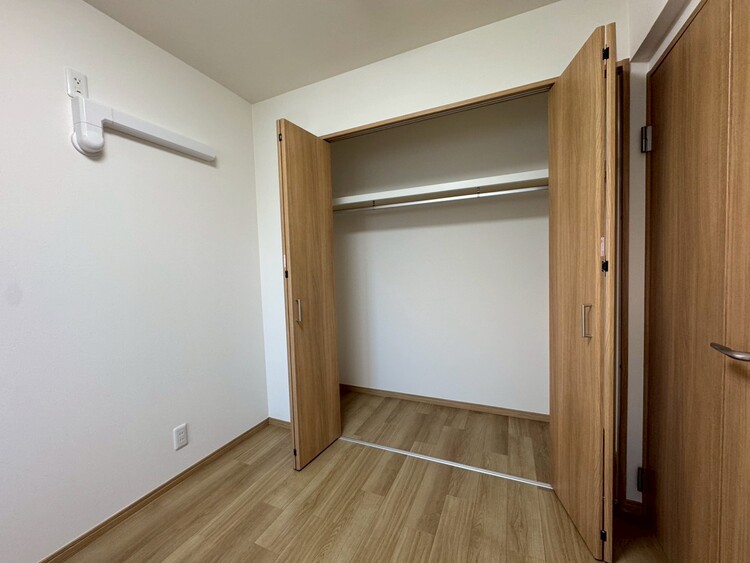 その他 収納スペースが付いていて、お部屋を広く使っていただけます。