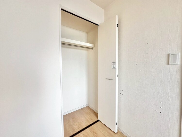 その他 収納スペースが付いていて、お部屋を広く使っていただけます。