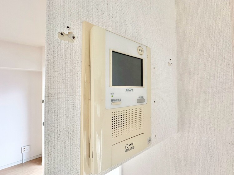 その他 誰が来てもわかる様にモニター付きインターホンを設置。