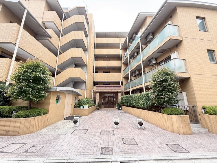 外観 忙しく過ぎゆく日常を置き去るほど、ゆったりした時間が流れる住環境。