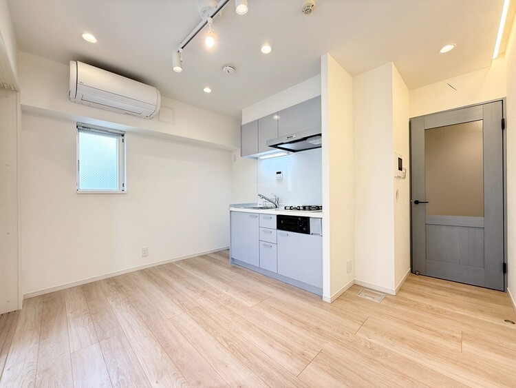 居間 シンプルな内装と偏り過ぎないデザインで統一しました。