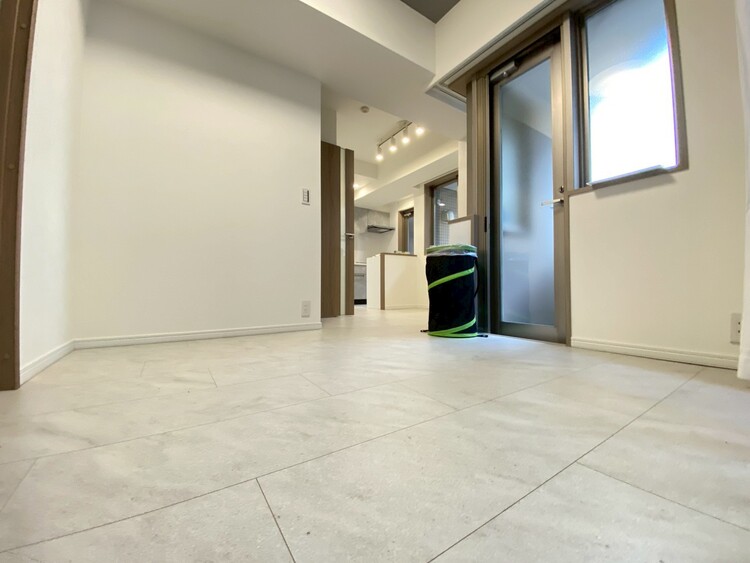 居間 シンプルな内装と偏り過ぎないデザインで統一しました。