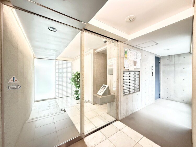 エントランス 上質感漂う玄関アプローチです。