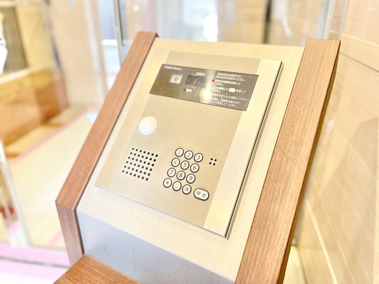 その他 誰が来てもわかる様にモニター付きインターホンを設置。