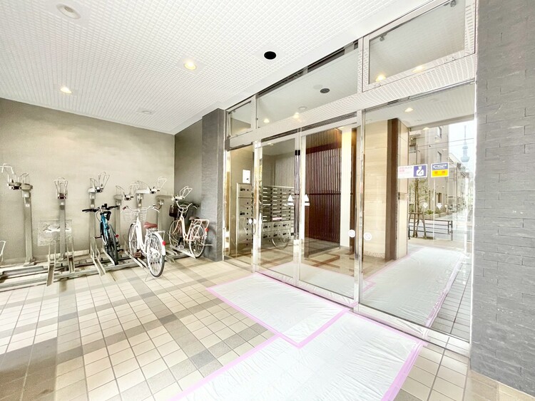 その他 上質感漂う玄関アプローチです。