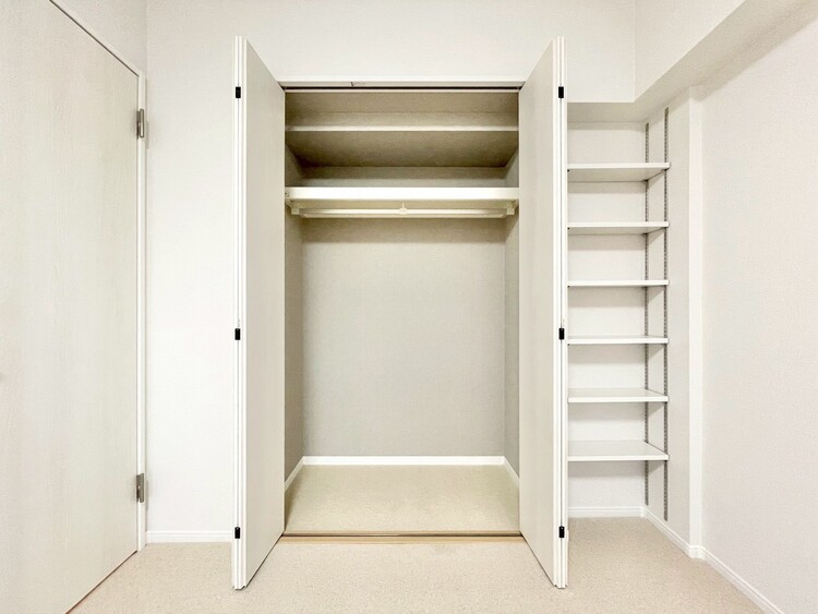 その他 収納スペースが付いていて、お部屋を広く使っていただけます。