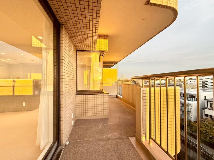 その他 朝の澄んだ空気や、夕方に吹く清々しい風を感じられるバルコニー。