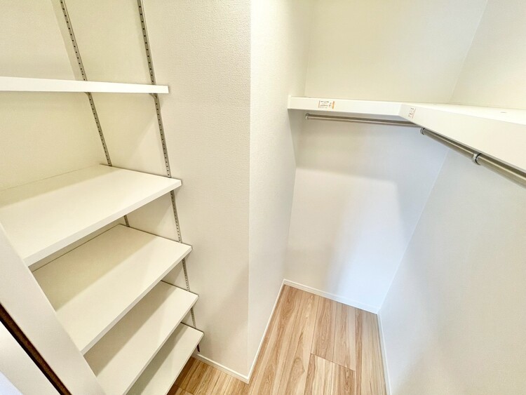 その他 家電やスーツケース、ストック品など何でも片付く嬉しい空間です。